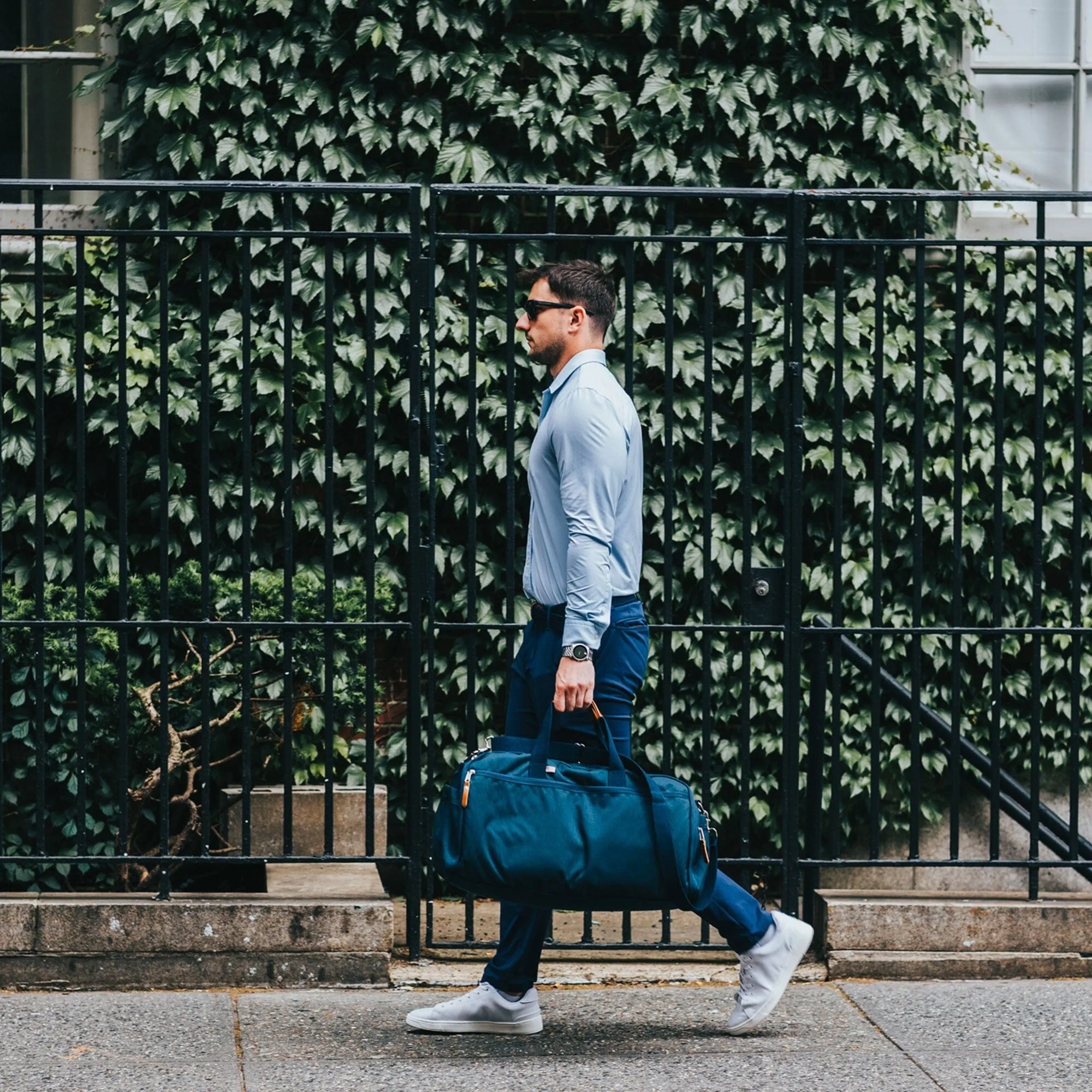 Large Garment Duffel Bag- Navy/Navy